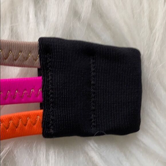 Victoria’s Secret Strapless Black/Pink Bikini Top - Picture 16 of 16